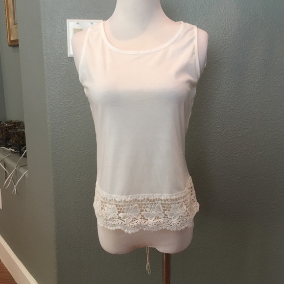 White tank top - Picture 1 of 3